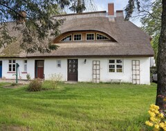 Tüm Ev/Apart Daire Holiday Home Pommernhuus An De Kark With Private Garden (Süderholz, Almanya)