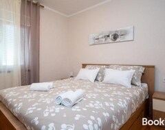 Casa/apartamento entero Apartments With A Parking Space Povljana, Pag - 6298 (Povljana, Croacia)