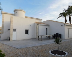 Hele huset/lejligheden Fantastic Spacious 6 Bed 4 Bath Family Villa Next To La Zenia Beach (Cabo Roig, Spanien)