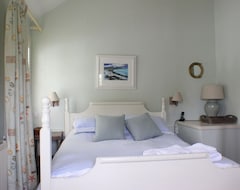 Khách sạn Pointside - Three Bedroom House, Sleeps 8 (Helford, Vương quốc Anh)