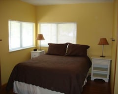 Entire House / Apartment Trinity River Rental House, New: Free Wireless Internet And New Flat Screen Tv! (Lewiston, USA)