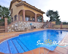 Koko talo/asunto Villa Bruna For 8 People With Private Pool, Large Garden And Sea Views (Vendrell, Espanja)
