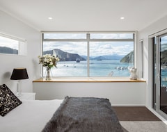 Aparthotel Picton Waterfront Apartments (Picton, Novi Zeland)