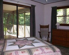 Hele huset/lejligheden Clean, Comfortable Cabin On Rushing Creek W/ Private Swim Pond (Topton, USA)