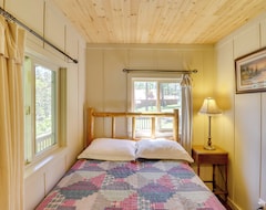 Hele huset/lejligheden New! Off-the-grid Cabin Retreat By Lake Koocanusa! (Rexford, USA)