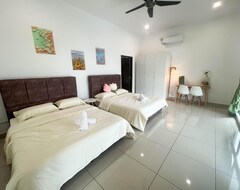 Toàn bộ căn nhà/căn hộ Desaru 20pax Cozy Chill Villa (Desaru, Malaysia)