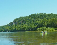 Entire House / Apartment Scenic Indian House Bluff Cottage is Secluded Above the Gasconade River Valley (Dixon, USA)