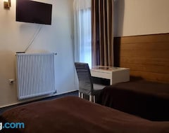 Apart Otel Dom Na Travni Gori (Ribnica, Slovenya)