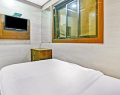 Khách sạn Oyo 42741 Hotel Avenue Residency (Mumbai, Ấn Độ)