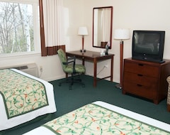 Otel Red Carpet Inn & Suites (Plymouth, ABD)