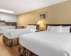 Khách sạn Econo Lodge Inn & Suites (Kelowna, Canada)