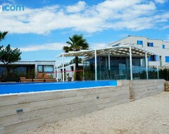 Casa/apartamento entero Sustainable Luxury Beach House - Incl Whirlpool (Privlaka, Croacia)