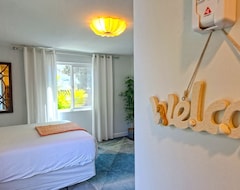 Hotel Modern Tropical Studio With Private Jacuzzi (Long Beach, Sjedinjene Američke Države)