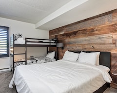 Toàn bộ căn nhà/căn hộ Blue Mountain Ski In/out, 2 Bedroom, Sleeps 8 - Cachet Crossing (The Blue Mountains, Canada)
