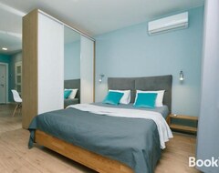 Hele huset/lejligheden Happy Apartment, Warmth, Comfort, Turquoise (Kyiv, Ukraine)