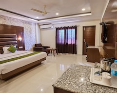 Khách sạn Treebo Trend Grand Legacy Elite (Dehradun, Ấn Độ)