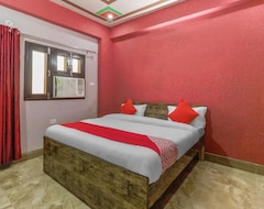 Hotel Oyo 71007 Mastic Marvell (Noida, India)