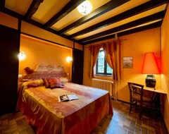 Cijela kuća/apartman Gite QueyriÈres, 4 Bedrooms, 8 Persons (Queyrières, Francuska)