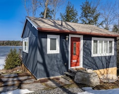 Tüm Ev/Apart Daire Lovely 6 Bed 4 Bath Cottage On Clear Lake With Bunkie (MacTier, Kanada)