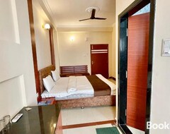 Khách sạn Hotel Subham Beach Inn ! Puri Near-sea-beach-and-temple Fully-air-conditioned-hotel With-lift-and-parking-facility (Puri, Ấn Độ)