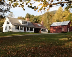 Toàn bộ căn nhà/căn hộ Vermont Farmhouse In The Heart Of The Green Mountains (Granville, Hoa Kỳ)