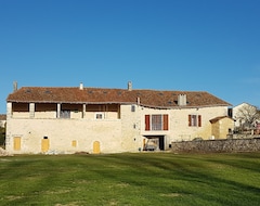 Toàn bộ căn nhà/căn hộ Le Prieure Des Dames Built In 1130, Refurbished To Extremely High Standard, Pool (Jumièges, Pháp)