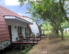 Khách sạn Kanaka Lake Villa (Bengkong, Indonesia)