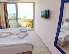 Otel Rooms Smart Luxury Beach (Çeşme, Türkiye)