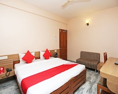 Khách sạn OYO 14577 Vijay Palace (Bhopal, Ấn Độ)