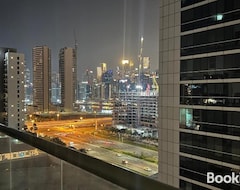 Khách sạn Oval Tower Business Bay (Dubai, Các tiểu vương quốc Ả Rập Thống Nhất)
