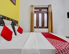 Oyo Flagship 813958 Hotel Ashish (Pauri, Indija)