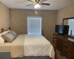 Khu cắm trại Cheerful 2 Bedroom Home, King Suite, Wi-fi (Moultrie, Hoa Kỳ)