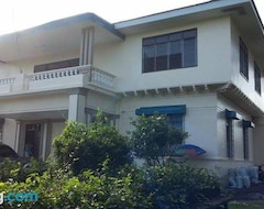 Entire House / Apartment Casa Erlinda, Modern Newly Built House 3br For 8! (Tigaon, Philippines)
