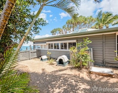 Entire House / Apartment Beachfront Holiday House (Zilzie, Australia)