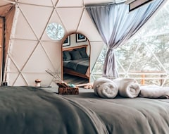Entire House / Apartment Luxury Geodesic Eco-dome In Nature: Exclusive Glamping In Tiny Pines - Sky Dome (Comayagua, Honduras)
