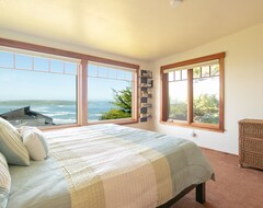 Cijela kuća/apartman Wabi Tei Serenity With Panoramic Ocean View. Hot Tub, Bbq, Xbox, Wifi, Pets Ok (Inverness, Sjedinjene Američke Države)