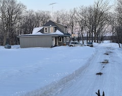 Entire House / Apartment Ferguson Farmhouses On Oak Lake With 176 Feet Of Shoreline In Kerrick Minnesota. (Kerrick, USA)