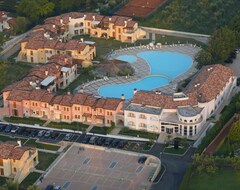 Khách sạn Manerba del Garda Resort (Manerba del Garda, Ý)