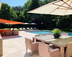 Hele huset/lejligheden Completely Renovated Home On 2 Private Acres, Near Beach/Town (East Hampton, USA)