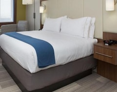 Holiday Inn Express & Suites Santa Ana - Orange County, an IHG Hotel (Santa Ana, USA)