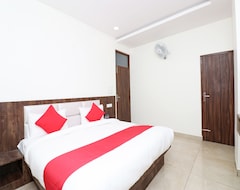 Khách sạn OYO 28246 Rohtak Residency (Rohtak, Ấn Độ)