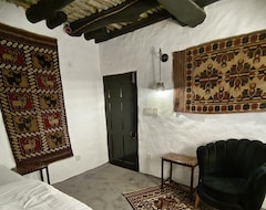 Toàn bộ căn nhà/căn hộ Eco-friendly 2-bedroom Chalet In Karimabad Hunza (Kamalia, Pakistan)