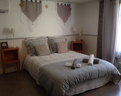 Bed & Breakfast Chambre d'Hotes Hola (Laval, France)