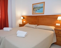 Lejlighedshotel Apartamentos HC Burriana Playa (Nerja, Spanien)