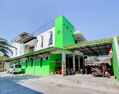 Khách sạn Oyo 93012 Griya Kencana Asri Syariah (Karanganyar, Indonesia)