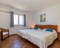 Casa/apartamento entero Casa de 2 camas, piscina comunitaria, a 400 m de la playa y del centro de la ciudad, ideal para familias (Carvoeiro, Portugal)