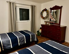 Toàn bộ căn nhà/căn hộ The Lazy Lanai, 3 Bedrooms, 2 Bath, Private Pool, Sleeps 6 (Bonita Springs, Hoa Kỳ)