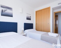 Koko talo/asunto Apartamento 3 Dormitorios - Planta 41 Torre Lugano (Benidorm, Espanja)