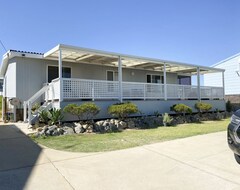 Toàn bộ căn nhà/căn hộ The Beach House - A Cosy 3x1 Beach 100m To The Beach! (Lancelin, Úc)