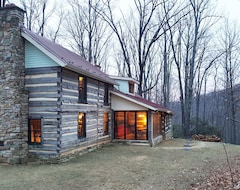 Toàn bộ căn nhà/căn hộ Restored Double Log Cabin On 400 Mountain Acres (Veradale, Hoa Kỳ)